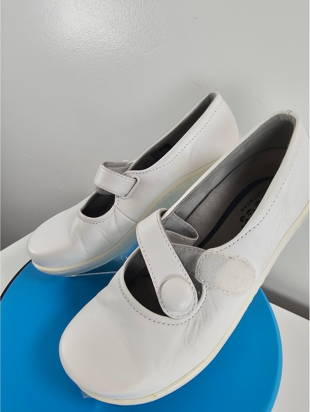 Klogs Footwear Women's White Mary Jane Comfort Shoes - Picture 4 of 10